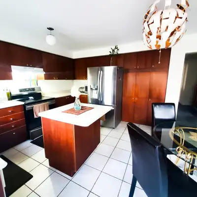 3 Furnished rooms available for shared living in North Oshawa