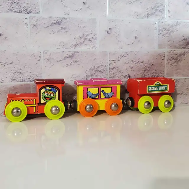 Vintage Sesame Street Wood Train Set with Extras in Toys & Games in Markham / York Region - Image 6