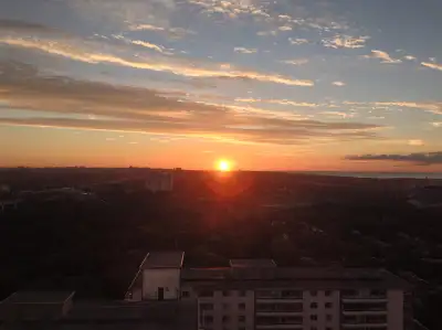 Available now, ready for immediate move-in. ✨ Key Features: ✅ Fully furnished private room in a 2-be...