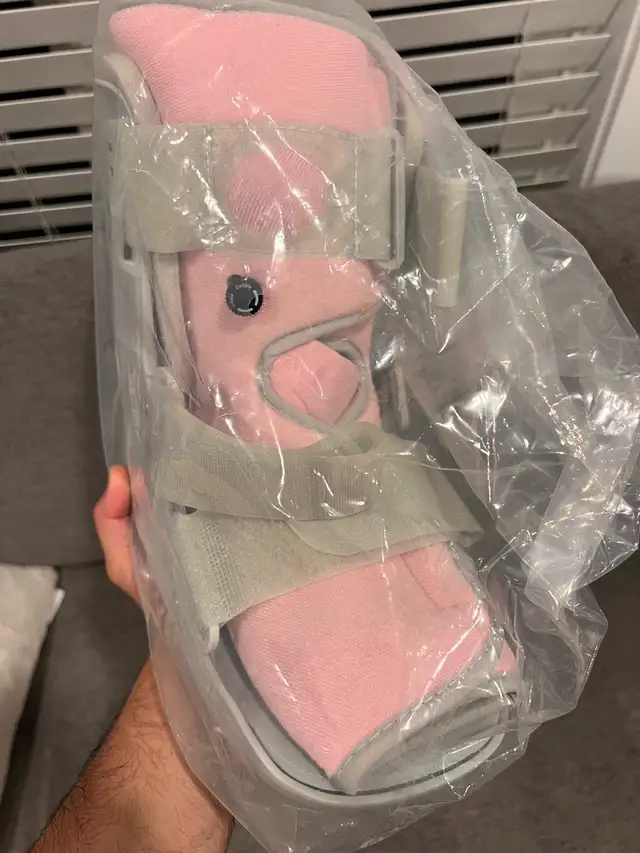 Jewlri Walking Boot