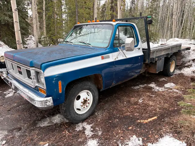 1973 GMC 3500 in Auto Body Parts in Whitehorse - Image 2