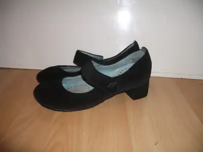 cute Clarks/ Indigo souliers confortables -- size 5 US, View more