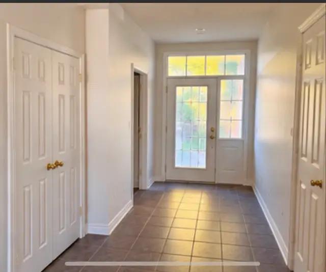 Beautiful renovated 3.5 bedroom townhouse in Barhaven in Long Term Rentals in Ottawa - Image 7