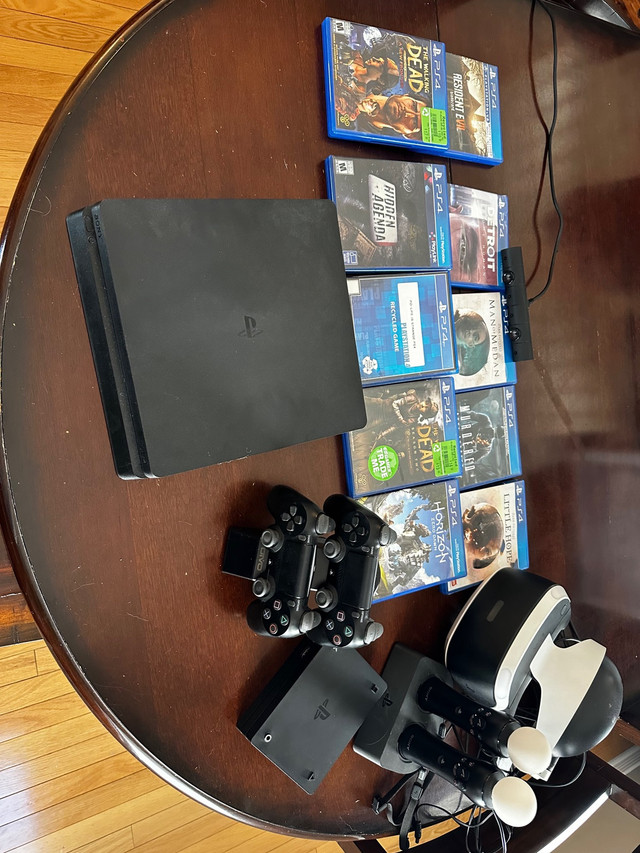 PS4  / VR Bundle + Games in Sony Playstation 4 in La Ronge - Image 2