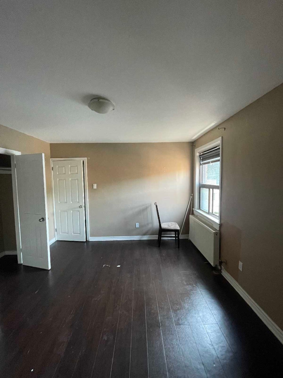 AVAIL Nov 01 ($1,590) – 2 Bedroom Apt Downtown Hamilton 4