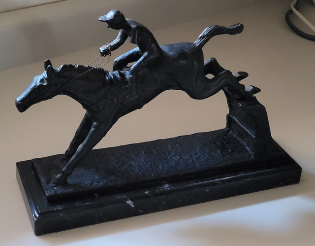 Antique Cast Iron Horse Jockey Fence Racing Statue in Arts & Collectibles in Oshawa / Durham Region - Image 2
