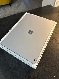 Microsoft Surface Book 2 | Core i7| 8GB RAM | 256GB SSD |Touch