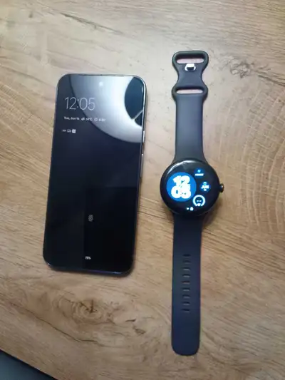 I am selling my Google Pixel 10 Pro XL alongside the Pixel Watch 3 (45mm). I recently switched to a...