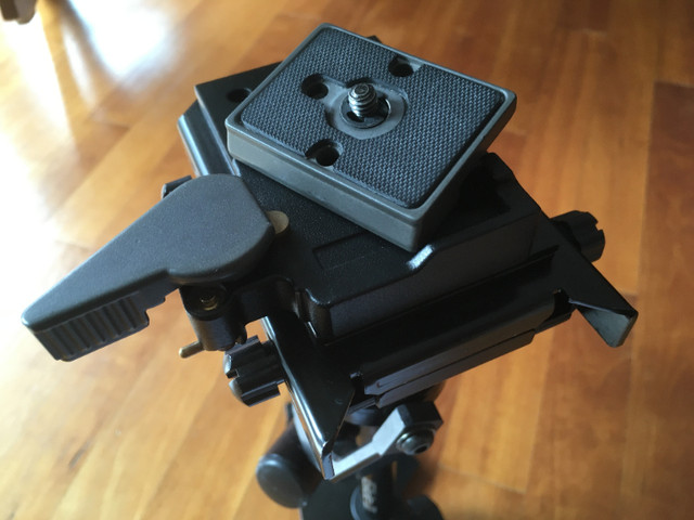 Glidecam iGlide II + Manfrotto Quick Release Plate in Cameras & Camcorders in Pembroke - Image 2