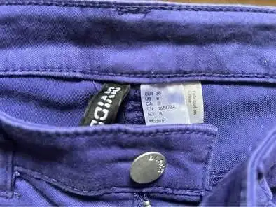 H&M Divided blue skinny jeans $10, size 8, high waist in Women's - Bottoms in Oakville / Halton Region - Image 8