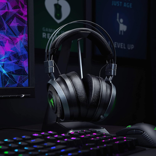 Razer Nari Ultimate Wireless 7.1 Gaming Headset in Speakers, Headsets & Mics in City of Halifax - Image 3