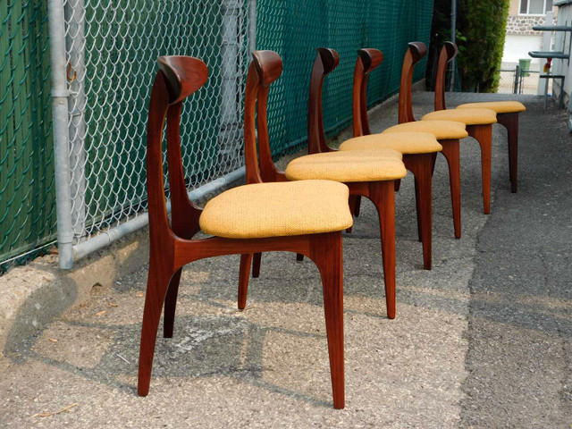 Vintage Midcentury Afromosia Dining Chairs in Chairs & Recliners in West Island - Image 2