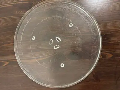 13-1/2 in microwave turntable is compatible with Brands: GE, Frigidaire, Samsung, Toshiba, Whirlpool...