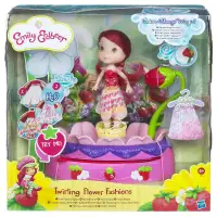 Strawberry Shortcake Twirling Flower Fashions & Scented Doll