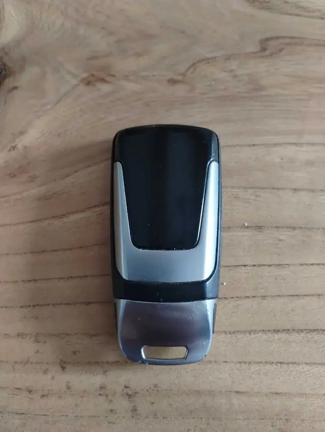 Audi A4 Allroad Key FOB $100 in Other Parts & Accessories in Cambridge - Image 3