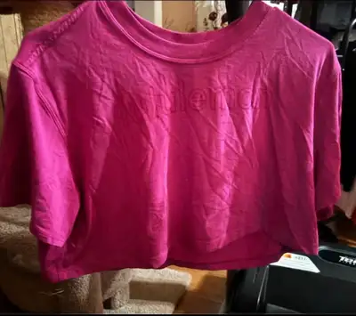 Cropped Tee Lululemon, View more