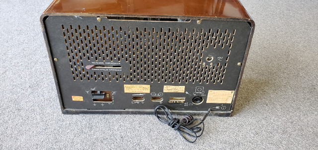 Vintage Philips B5X88A Tube Radio in Other in Barrie - Image 3