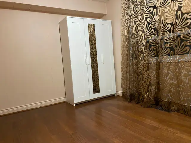 $850-Cozy Room for Rent in Steeles/Bathurst