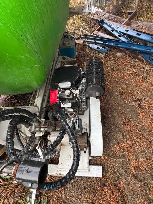 Ready Mixer 2.8m3 Skid Mounted Concrete Mixer in Other Business & Industrial in Lethbridge - Image 4