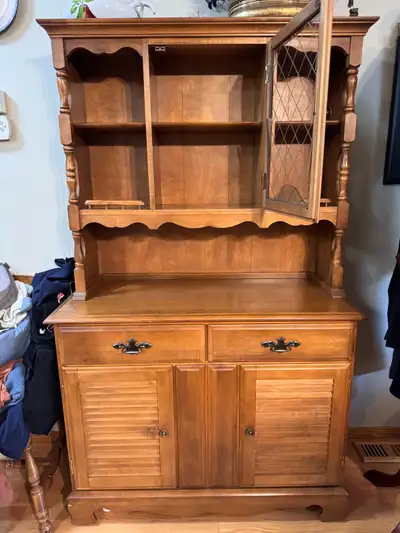 Solid Maple Buffet & Hutch, View more