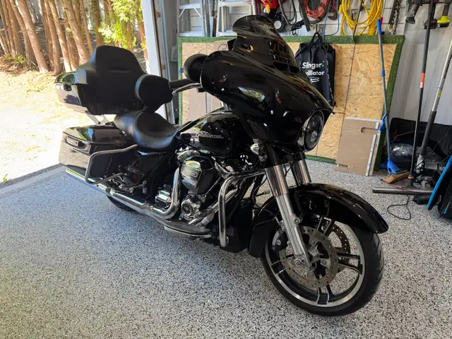 Harley Davidson Streetglide Special 2017 in Touring in Kawartha Lakes - Image 7