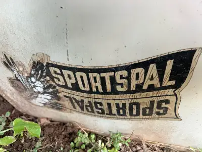 Sportspal 14’ canoe, good condition Original seats included Very light