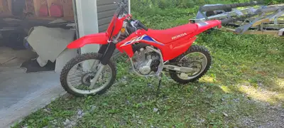 Like new, purchased from barrie honda powersport. Driven a handful of times, only down a cottage pri...