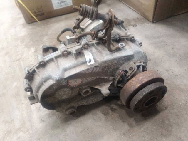 Jeep TJ Rubicon transfer case  in Transmission & Drivetrain in Renfrew - Image 2