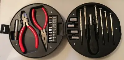 Roy Nichols Chevrolet 24pcs/set Tire Shaped Multi-Function Hand Tool Set Tools Included: 10PCS bits...
