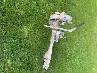 3Hp Vintage Skipper outboard, Turns over but have not tried to start it. First 200 gets it. Call Joe...