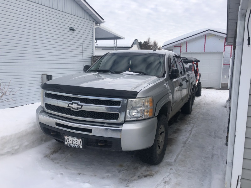 2011 4.8L Silverado 4x4 Cars & Trucks Petawawa Kijiji