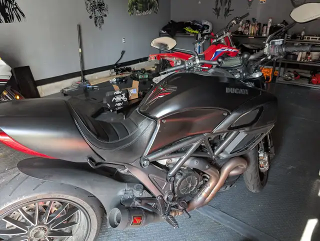 Ducati Diavel 2013 in Sport Bikes in Sudbury - Image 5