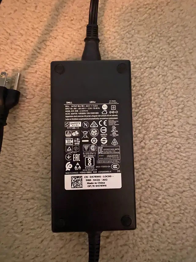 DELL WD19TB Thunderbolt Docking with 180W AC Power Adaptor in Laptop Accessories in Ottawa - Image 6