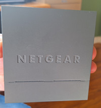 NETGEAR 5 port Gigabit Ethernet Switch GS305