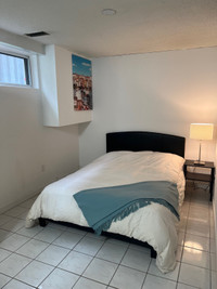 BRAND NEW LARGE AND CLEAN PRIVATE BEDROOM - DIXIE & QEW