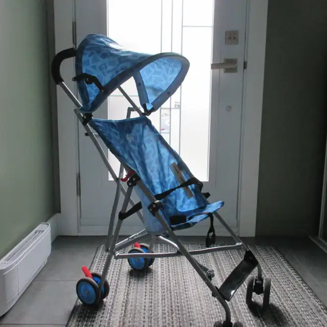 Poussette pour enfant in Strollers, Carriers & Car Seats in City of Montréal - Image 2