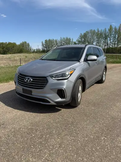 2017 Hyundai Santa Fe XL For sale!! -Reliable 7 seater with a V6 and cold AC!! -Has bluetooth, 3 way...