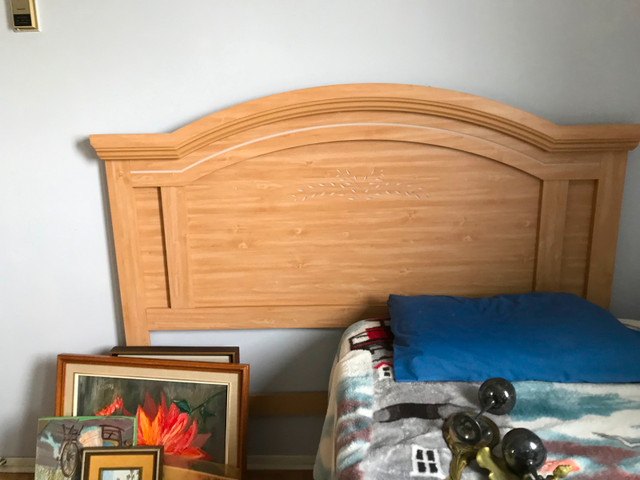 Meubles de chambre dans Commodes et armoires  à Ville de Montréal