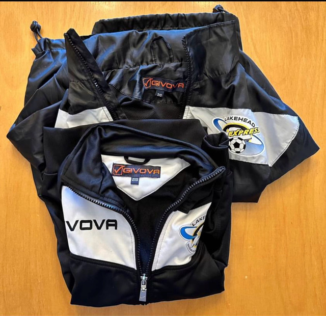 Size 2XS and 3XS Givova Lakehead Express Soccer Jackets in Kids & Youth in Thunder Bay - Image 3