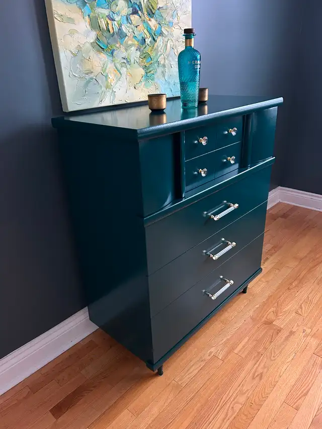 SOLD—Vintage Peacock Tallboy Dresser in Dressers & Wardrobes in Ottawa - Image 3