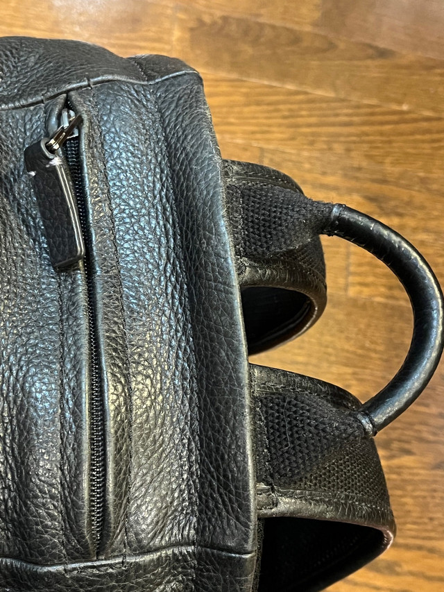 Sac à dos Fossil Buckner leather backpack  dans Femmes - Sacs et portefeuilles  à Ville de Montréal - Image 3