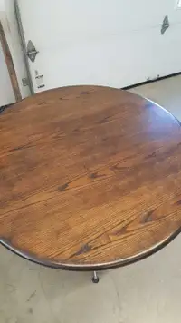 Solid wood round table 42"