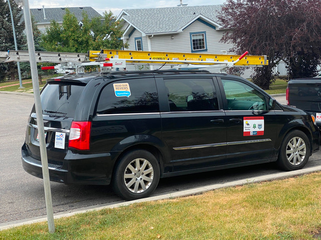 2013 Chrysler Town and Country in Cars & Trucks in Calgary