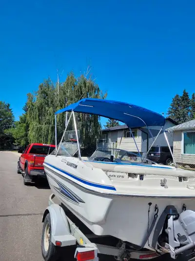 2009 glastron. 3 litre with a penta drive engine . . Low hours on motor . Senior driven . Great radi...