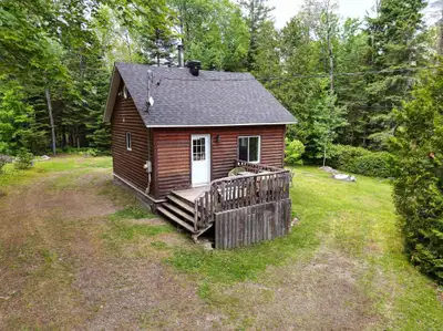 Chalet St-Alphonse Rodrigez immense terrain beaucoup potentiel 259900$ - 26482145 1968 - 2 Chambres...