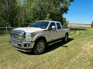 2012 Ford F 350 Lariat 
