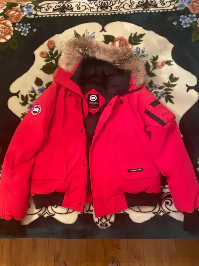 Canada Goose winter jacket brand new size XXL. Not negotiable.