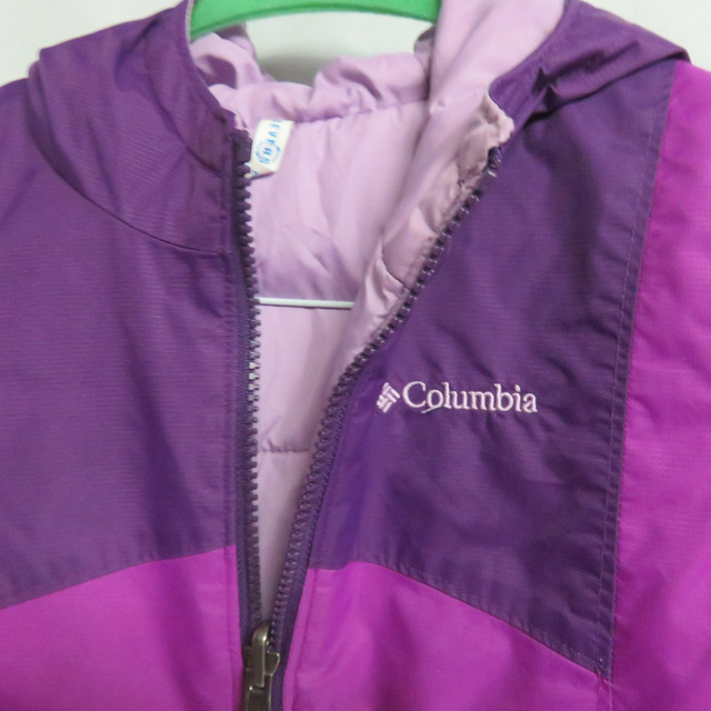 Columbia Girls 2 Pce Snowsuit Hot Pink Size 4 Years in Clothing - 4T in Red Deer - Image 2