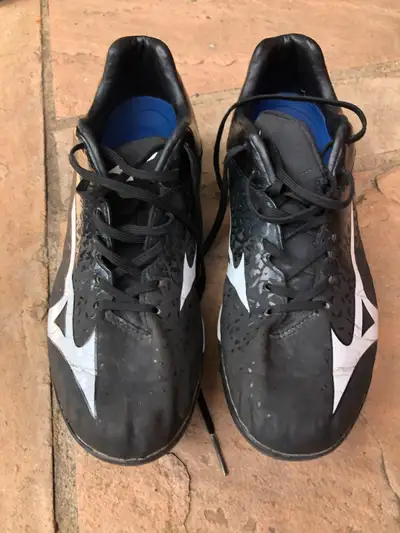 Football / Baseball cleats - size 7