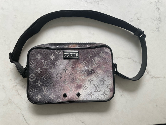LOUIS VUITTON MONOGRAM GALAXY COLLECTION (SIDE BAG) FW18 in Other in City of Toronto